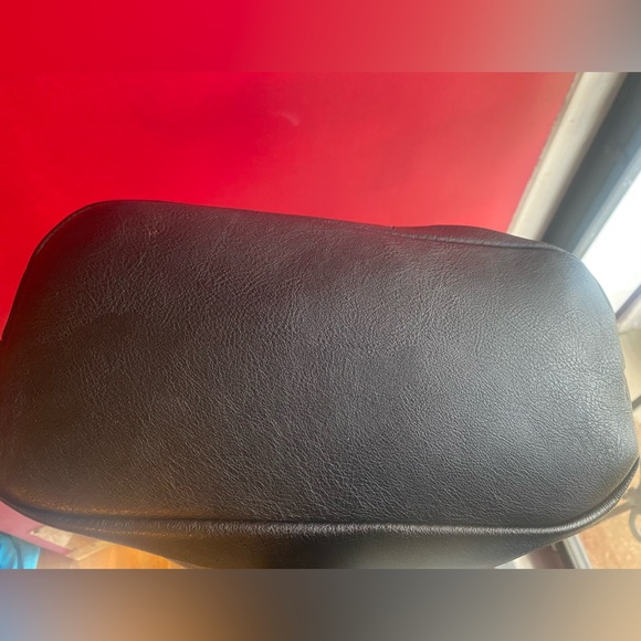 Very stylish shoulder quilted Bucket Bag with tassel tie & magnetic closure - Picture 6 of 6